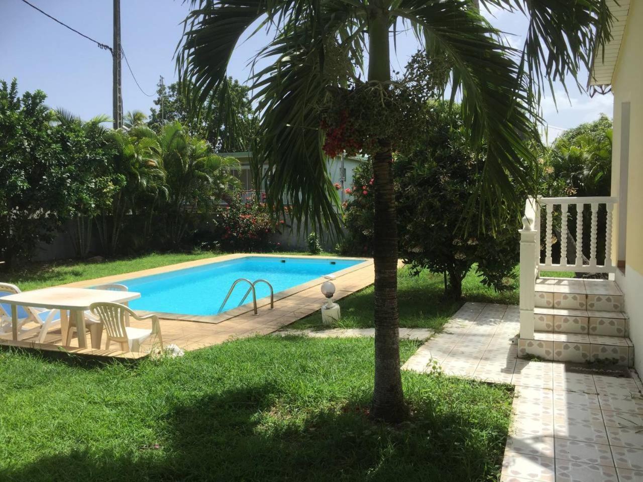 T2 Tropical En Bord De Piscine A 100M De La Mer Διαμέρισμα Λε Καρμπέ Εξωτερικό φωτογραφία